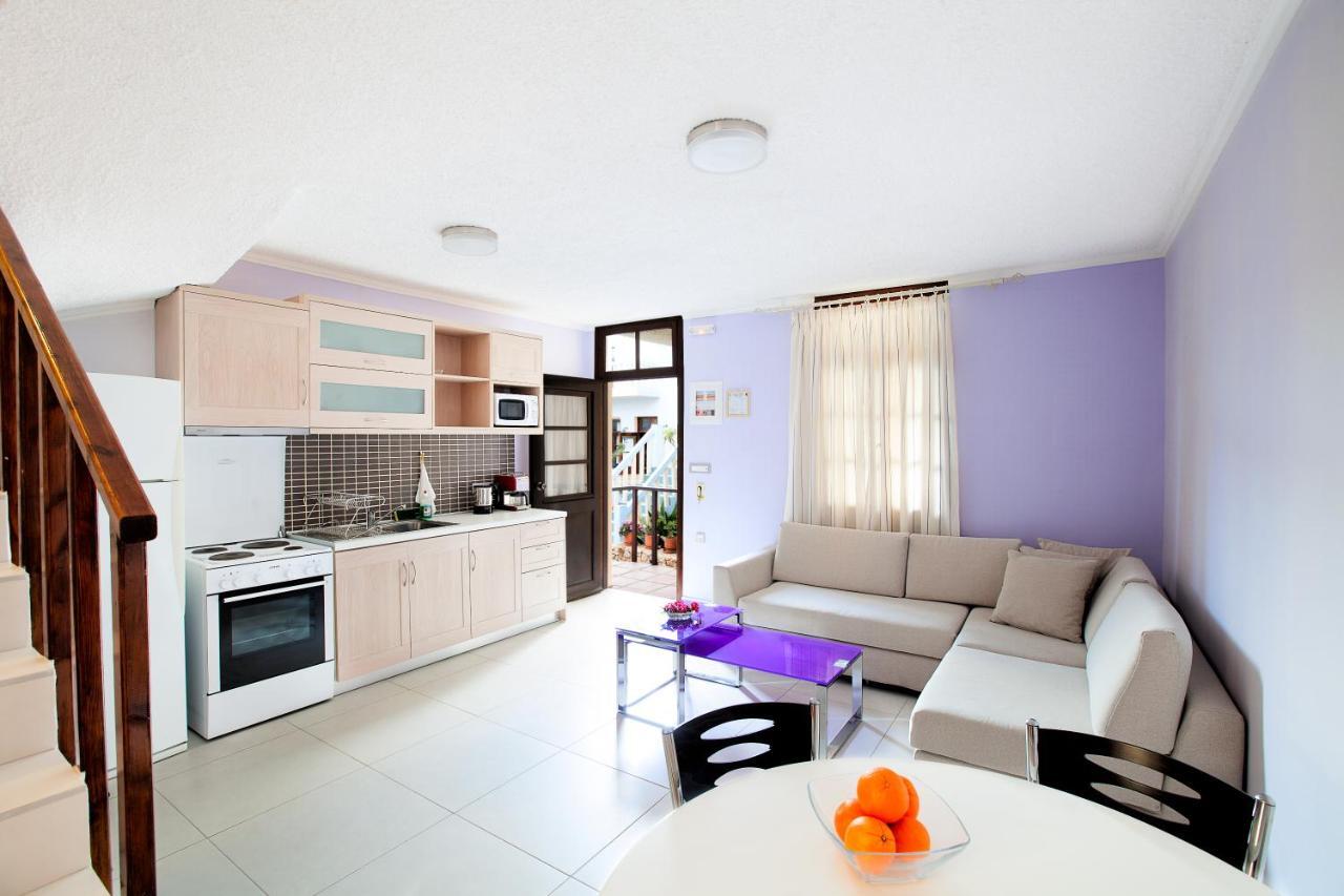 Giorgi'S Blue Apartments Kalathász Szoba fotó